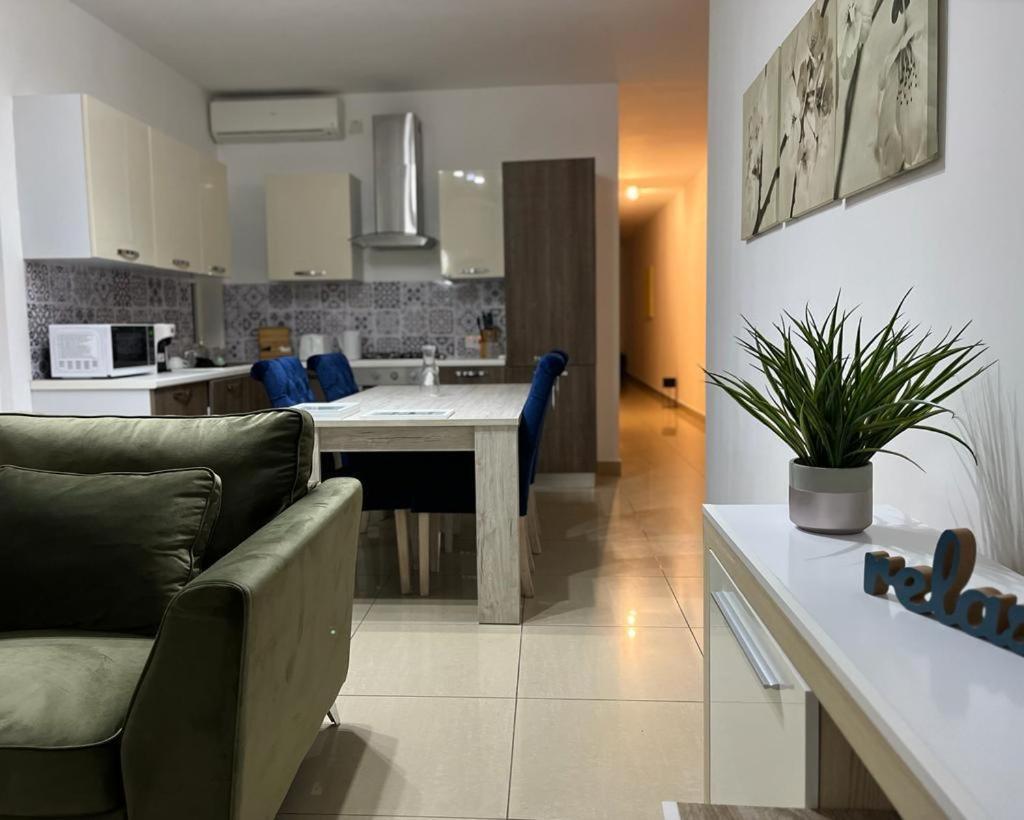 Crimson Court Apartment Is-Swieqi Exterior photo